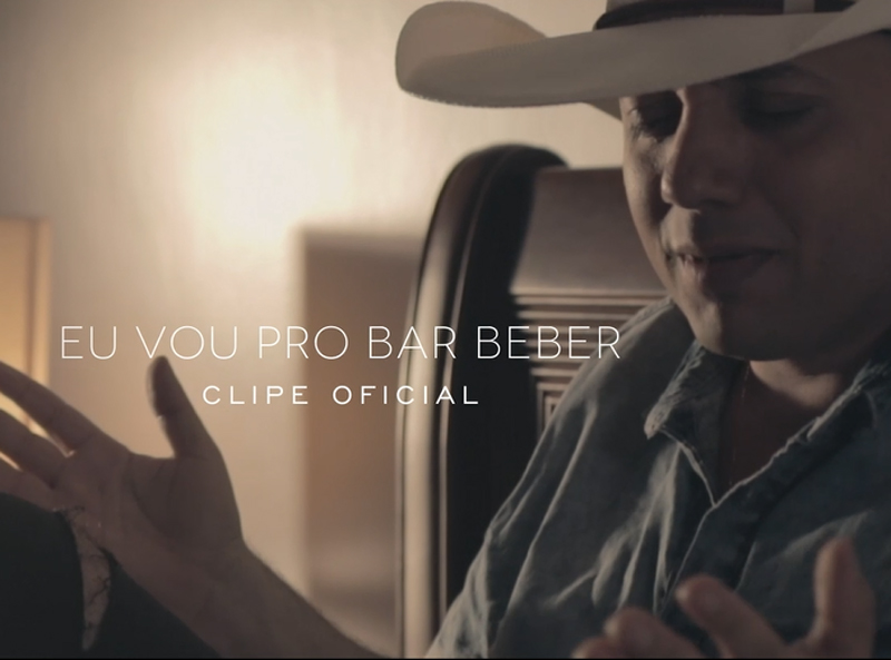 EU VOU PRO BAR BEBER